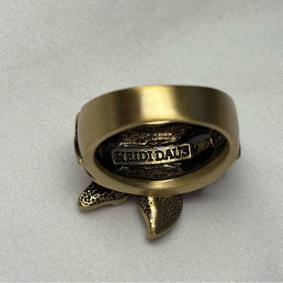 Heidi Daus Swarovski Crystal Ring “Perennial Favorite” Blue and Green Size 9 - Picture 6 of 9